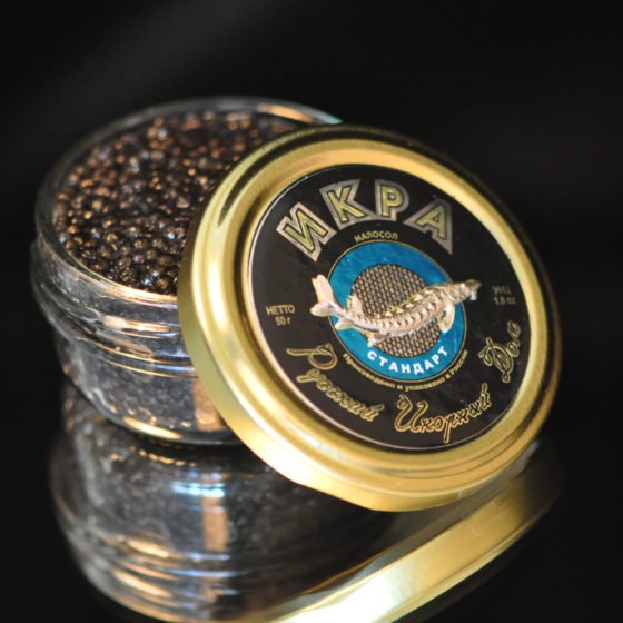 Самая дорогая икра. Золотая икра белуги альбиноса. Черная осетровая икра стандарт. Алмас икра белуги-альбиноса. Дорогая черная икра.